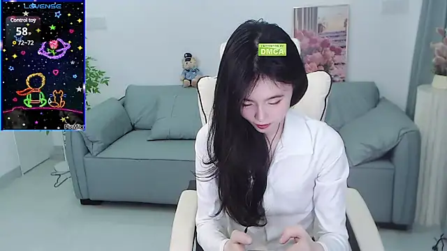 YiJin-a online show from 02/15/25, 02:33