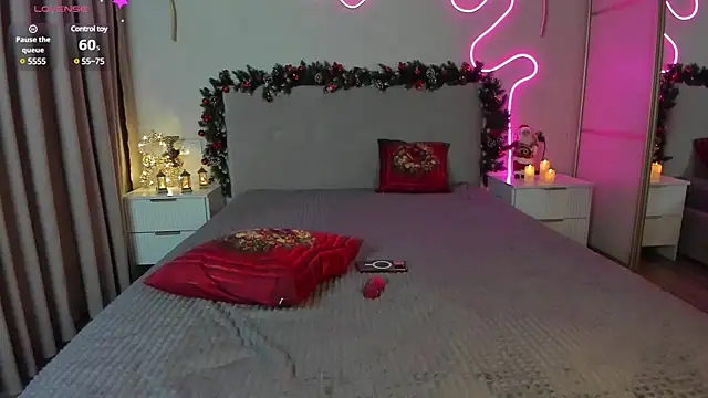 flora off online show from 12/18/24, 07:36