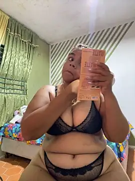 Snapshot of Evabigass chatting on 10/02/25, 09:00 Evabigass online show from 10/02/25, 09:00