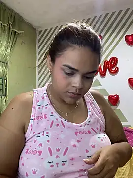 Snapshot of Evabigass chatting on 11/05/25, 08:09 Evabigass online show from 11/05/25, 08:09