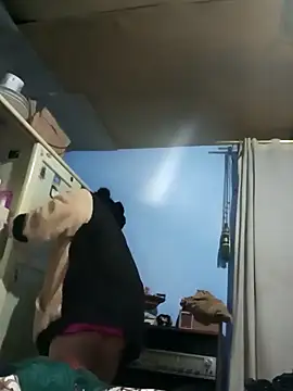 Snapshot of Elvishcassie_ chatting on 10/14/25, 12:44 Elvishcassie online show from 10/14/25, 12:44