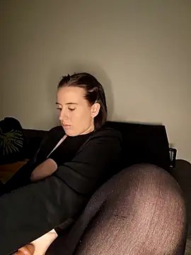 lindsay 33off online show from 01/17/25, 11:51