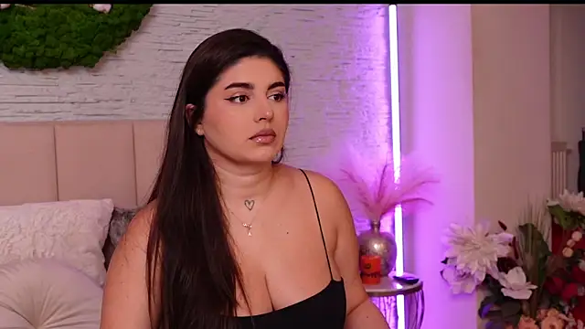 RachelSwaan online show from 10/24/25, 08:44