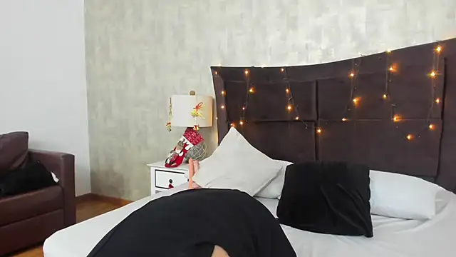 RoxieJackson online show from 12/15/24, 11:45