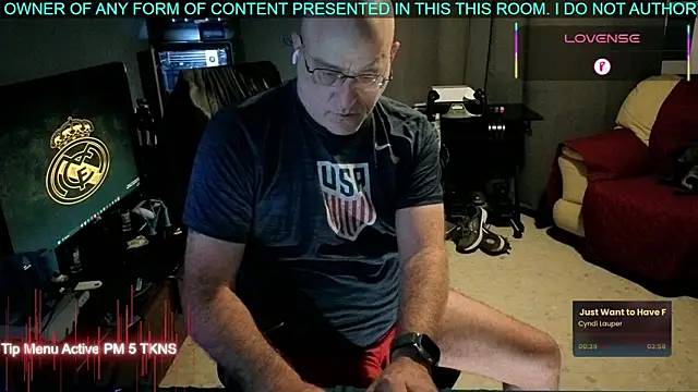 Snapshot of Pilot_Dave_69 chatting on 09/28/25, 03:56 Pilot Dave 69 online show from 09/28/25, 03:56