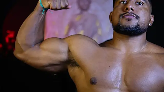 Snapshot of CallumMuscle chatting on 10/09/25, 11:03 CallumMuscle online show from 10/09/25, 11:03