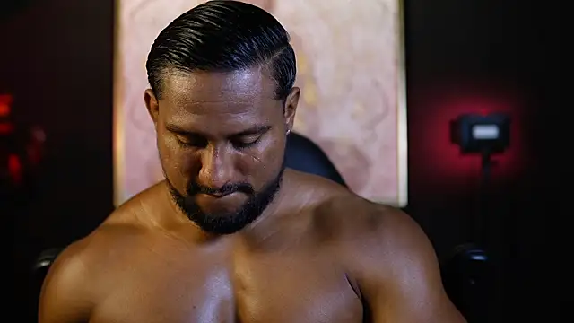 Snapshot of CallumMuscle chatting on 10/15/25, 07:14 CallumMuscle online show from 10/15/25, 07:14