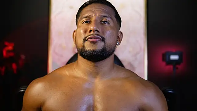 Snapshot of CallumMuscle chatting on 10/18/25, 11:16 CallumMuscle online show from 10/18/25, 11:16