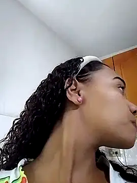 Snapshot of evafoxs chatting on 12/11/24, 01:26 evafoxs online show from 12/11/24, 01:26