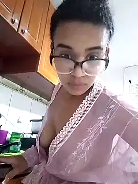 Snapshot of evafoxs chatting on 12/15/24, 12:49 evafoxs online show from 12/15/24, 12:49