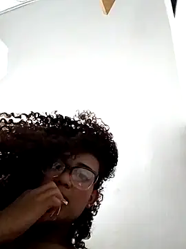 Snapshot of evafoxs chatting on 12/16/24, 09:52 evafoxs online show from 12/16/24, 09:52