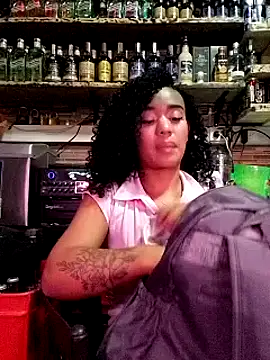 Snapshot of evafoxs chatting on 12/24/24, 10:49 evafoxs online show from 12/24/24, 10:49