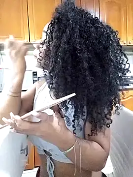 Snapshot of evafoxs chatting on 12/28/24, 04:41 evafoxs online show from 12/28/24, 04:41