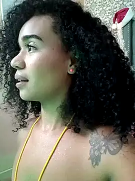 Snapshot of evafoxs chatting on 12/29/24, 10:34 evafoxs online show from 12/29/24, 10:34