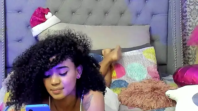 Snapshot of evafoxs chatting on 01/05/25, 11:15 evafoxs online show from 01/05/25, 11:15