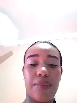 Snapshot of evafoxs chatting on 01/08/25, 07:03 evafoxs online show from 01/08/25, 07:03