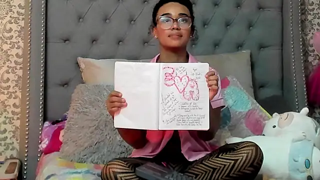 Snapshot of evafoxs chatting on 01/16/25, 03:23 evafoxs online show from 01/16/25, 03:23