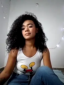 Snapshot of evafoxs chatting on 02/04/25, 10:34 evafoxs online show from 02/04/25, 10:34