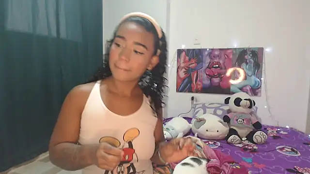 Snapshot of evafoxs chatting on 02/27/25, 03:37 evafoxs online show from 02/27/25, 03:37