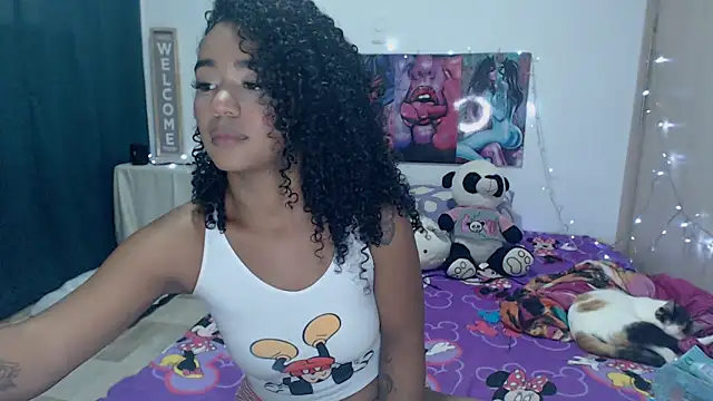 Snapshot of evafoxs chatting on 02/27/25, 06:42 evafoxs online show from 02/27/25, 06:42