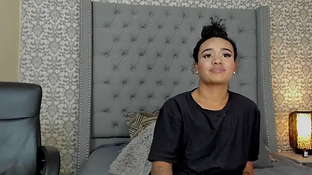 Snapshot of evafoxs chatting on 03/10/25, 07:29 evafoxs online show from 03/10/25, 07:29