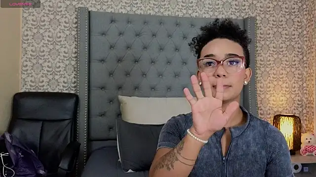 Snapshot of evafoxs chatting on 03/19/25, 12:34 evafoxs online show from 03/19/25, 12:34