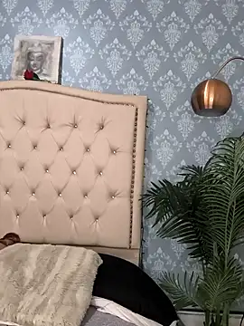 Snapshot of evafoxs chatting on 09/22/25, 08:44 evafoxs online show from 09/22/25, 08:44