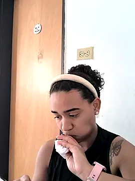 Snapshot of evafoxs chatting on 10/29/25, 04:31 evafoxs online show from 10/29/25, 04:31