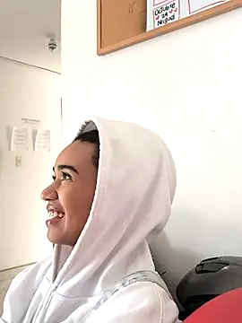 Snapshot of evafoxs chatting on 12/01/25, 07:19 evafoxs online show from 12/01/25, 07:19