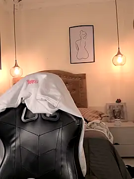 Snapshot of evafoxs chatting on 12/03/25, 08:51 evafoxs online show from 12/03/25, 08:51