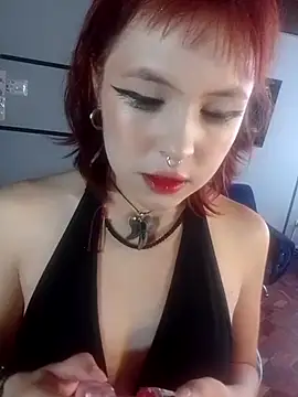 Snapshot of Sweetcatxx chatting on 12/06/24, 07:01 Sweetcatxx online show from 12/06/24, 07:01
