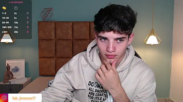 AlejooTwink online show from 01/04/25, 12:16