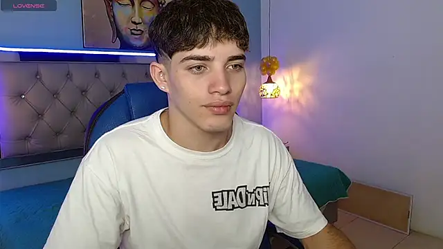 AlejooTwink online show from 01/08/25, 05:59