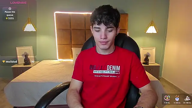 AlejooTwink online show from 11/09/25, 02:21