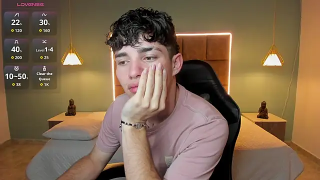 AlejooTwink online show from 06/07/26, 07:23