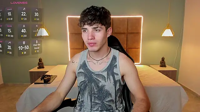 AlejooTwink online show from 06/14/26, 07:49