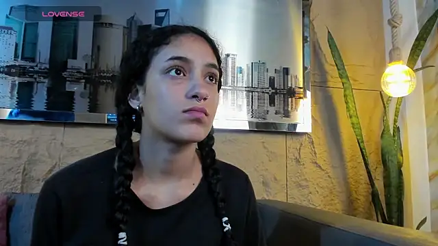 Snapshot of Layla_707 chatting on 11/05/25, 02:39 Layla 707 online show from 11/05/25, 02:39