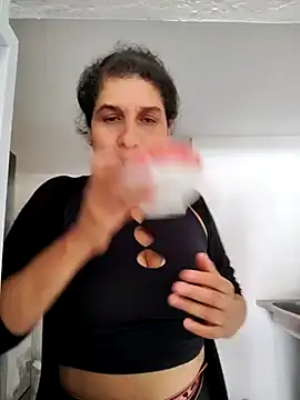 siri duque online show from 02/10/25, 02:37