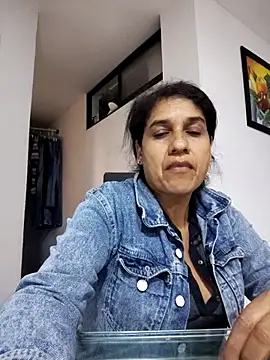 siri duque online show from 02/17/25, 10:03
