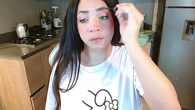 Snapshot of Kylie_martinez chatting on 01/31/25, 06:13 Kylie martinez online show from 01/31/25, 06:13