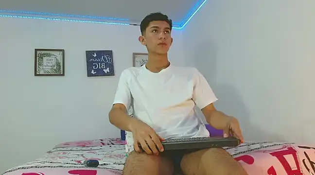 Noah tyler  online show from 12/21/24, 09:25