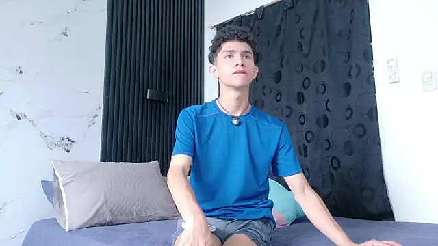 Noah tyler  online show from 07/12/26, 03:14