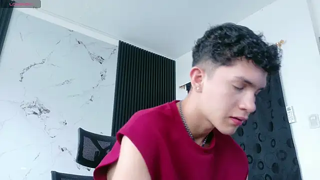 Noah tyler  online show from 07/31/26, 07:24