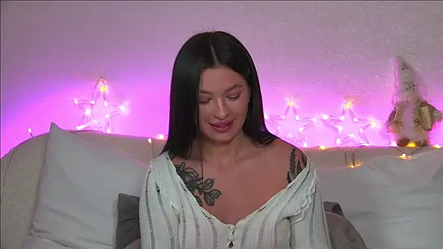 AlexandraBloom online show from 12/19/24, 12:56