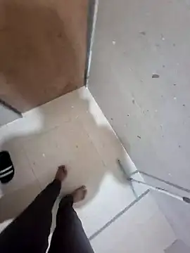 vivanpraj999 online show from 02/04/25, 08:17