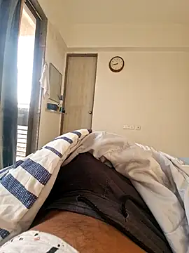 vivanpraj999 online show from 11/17/25, 02:39