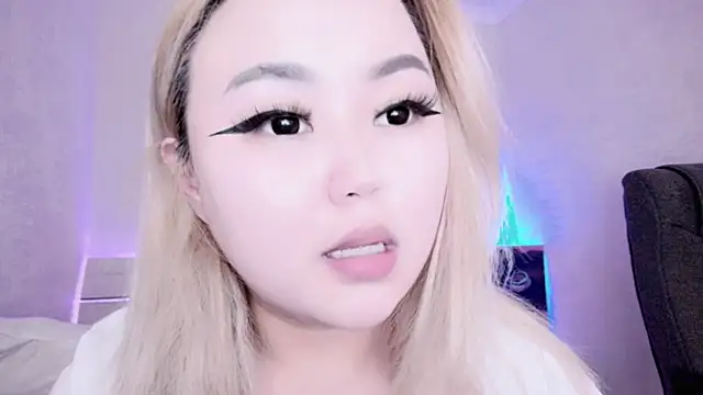 Snapshot of amelia_sunlight chatting on 12/11/24, 08:50 amelia sunlight online show from 12/11/24, 08:50