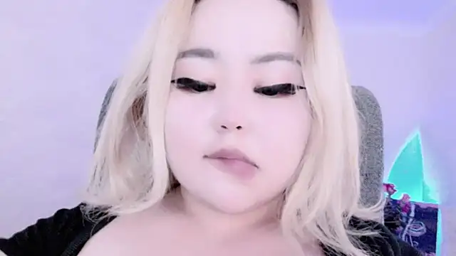 Snapshot of amelia_sunlight chatting on 12/14/24, 03:40 amelia sunlight online show from 12/14/24, 03:40