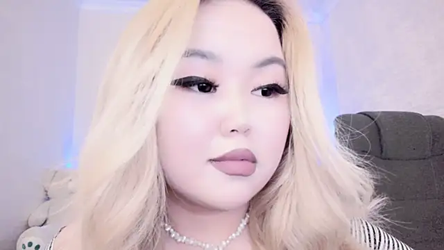 Snapshot of amelia_sunlight chatting on 01/18/25, 01:30 amelia sunlight online show from 01/18/25, 01:30