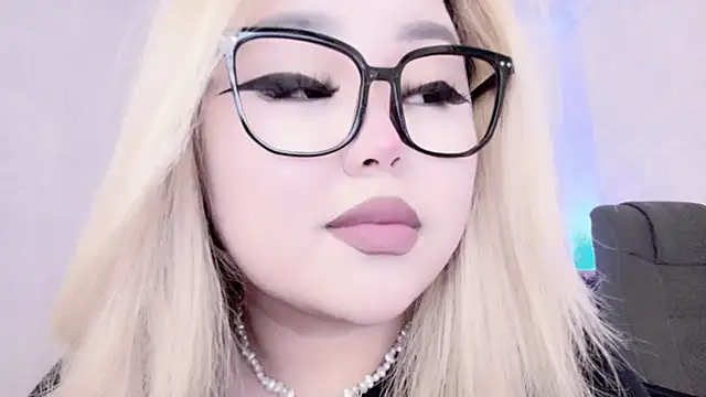 Snapshot of amelia_sunlight chatting on 01/18/25, 10:49 amelia sunlight online show from 01/18/25, 10:49